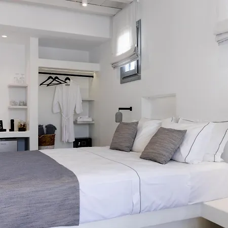 Azure Hotel Kímolos